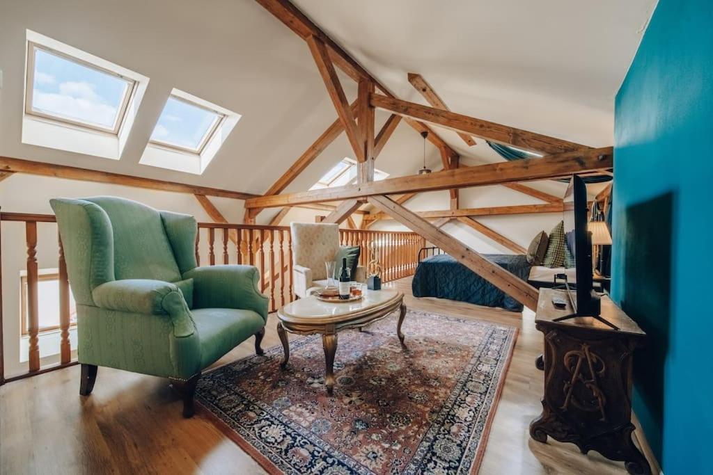 Magnificent Historical Penthouse In The Heart Of Prague Apartment Luaran gambar