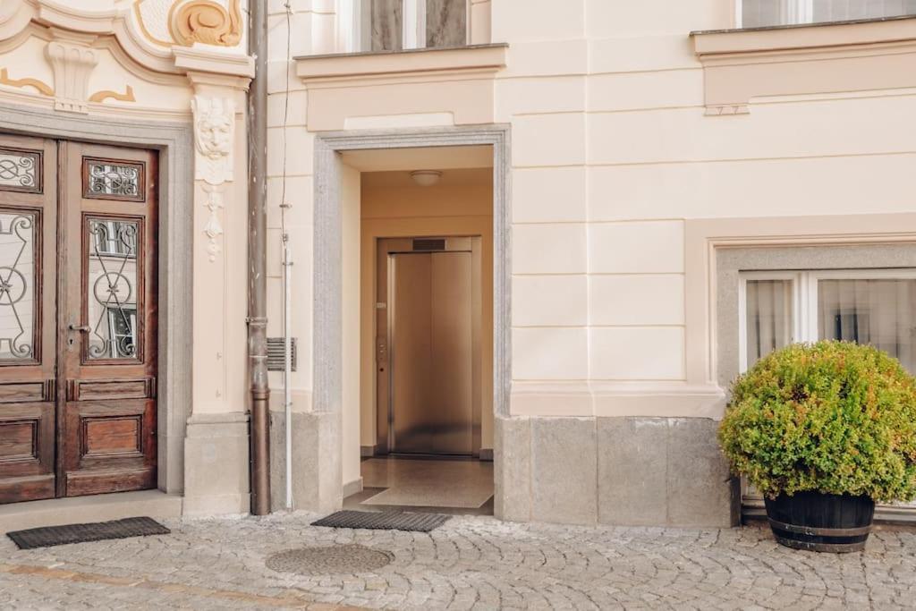 Magnificent Historical Penthouse In The Heart Of Prague Apartment Luaran gambar